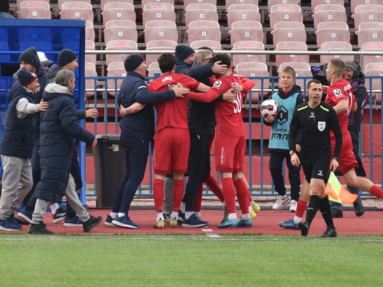 На мужика: «СКА-Хабаровск» дома в тяжелейшем матче одолел «Факел»