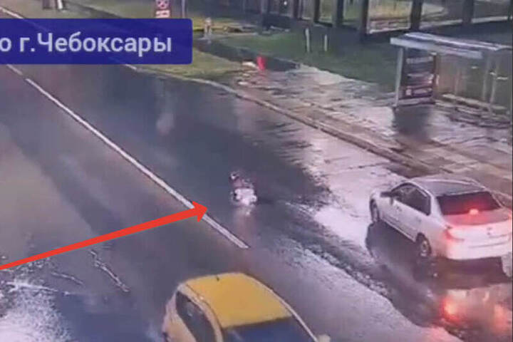 Incidente stradale a Čeboksary: ragazza di 16 anni investita da un'automobile, preoccupazioni per la sicurezza stradale nella zona