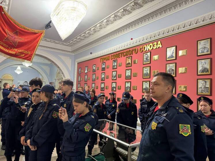 Пензенские бойцы отряда «Тигр» посетили Мемориальный комплекс Славы имени А.А. Кадырова в Грозном