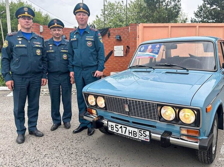 «Легенда 517»: в Омской области восстановили автомобиль легендарного пожарного-спортсмена
К 88-летию пожарно-спасательного спорта в Омской области сотрудники местного гарнизона совершили необычный и трогательный поступок — они восстановили личный автомобиль Георгия Ивановича Заплатина, чемпиона СССР и признанного мастера пожарно-прикладного спорта