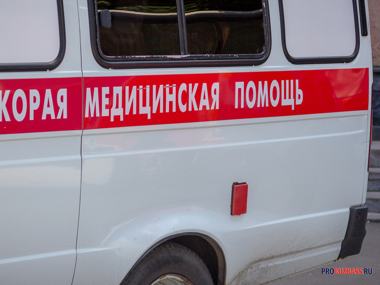 Внедорожник сбил двух пешеходов на переходе в Новокузнецке