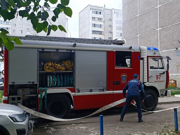 Четырехквартирный дом горел в Каменске-Уральском