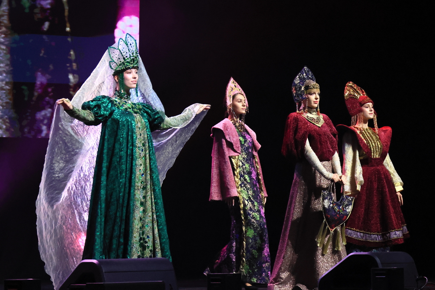 Первый всероссийский фестиваль кокошника: яркие фото