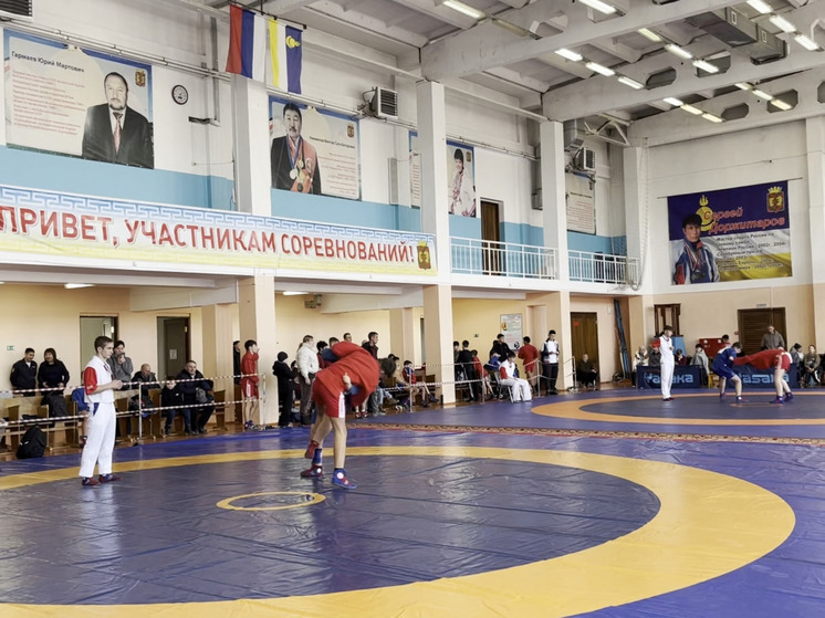 Улан-удэнские спортсмены завоевали 18 медалей на турнире по самбо