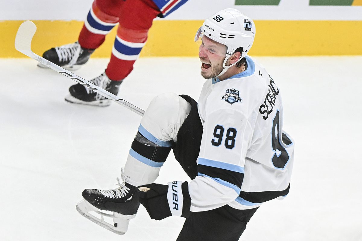«Юта» обыграла «Виннипег» в матче НХЛ, Сергачёв забил гол