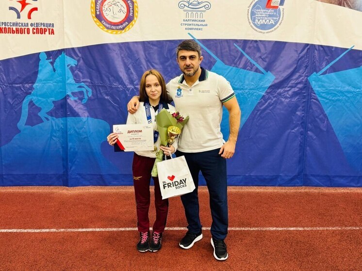 Спортсменка из Надыма взяла бронзу всероссийских соревнований по спортивной борьбе