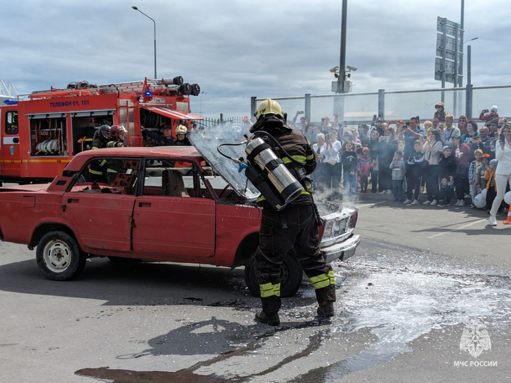 Последствия двх ДТП потушили в Ростовской области за 26 октября