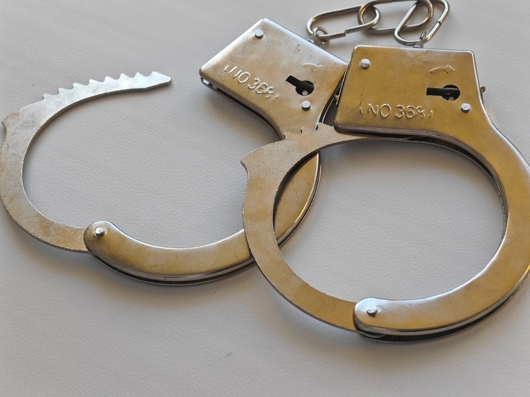 В Великом Устюге задержали подозреваемого в нападении с ножом на таксиста