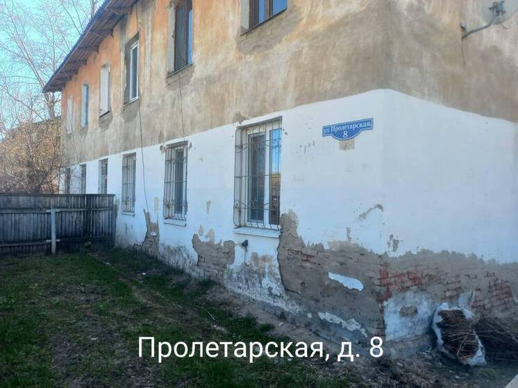 Прокуратура потребовала расселить жильцов из опасного дома в Омске