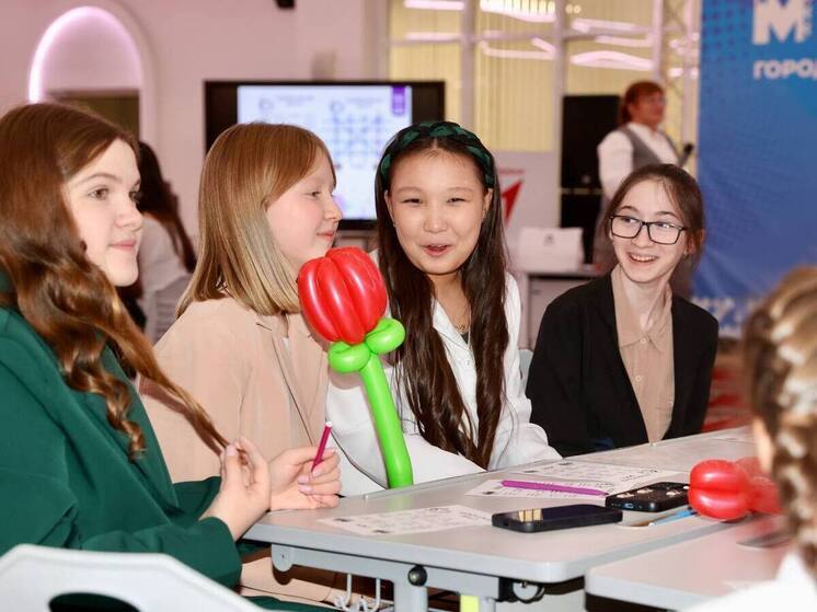 Отличники и отличницы Ямала поучаствовали в слете учащихся «ВЫкрутАСЫ»