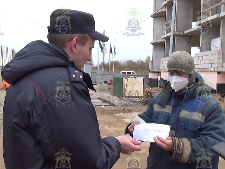 В Новгородской области подвели итоги операции «Нелегал»: 25 человек выдворили