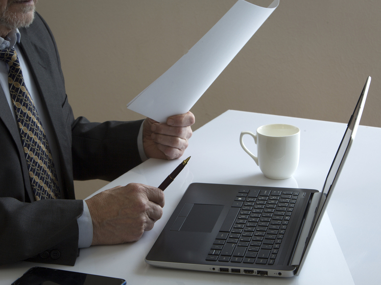 Юрист Воробьева: зарплата с учетом 4 ноября будет выплачиваться по стандартному графику