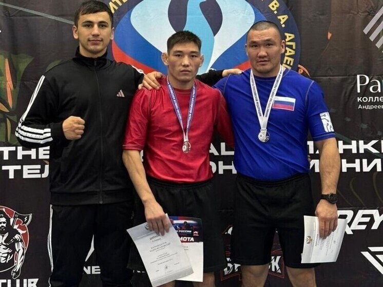 Хакасские борцы поднялись на пьедестал Кубка России по панкратиону
