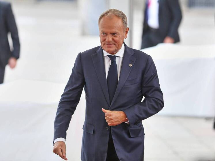 Премьер-министра Польши Дональда Туска неожиданно посетила светлая мысль