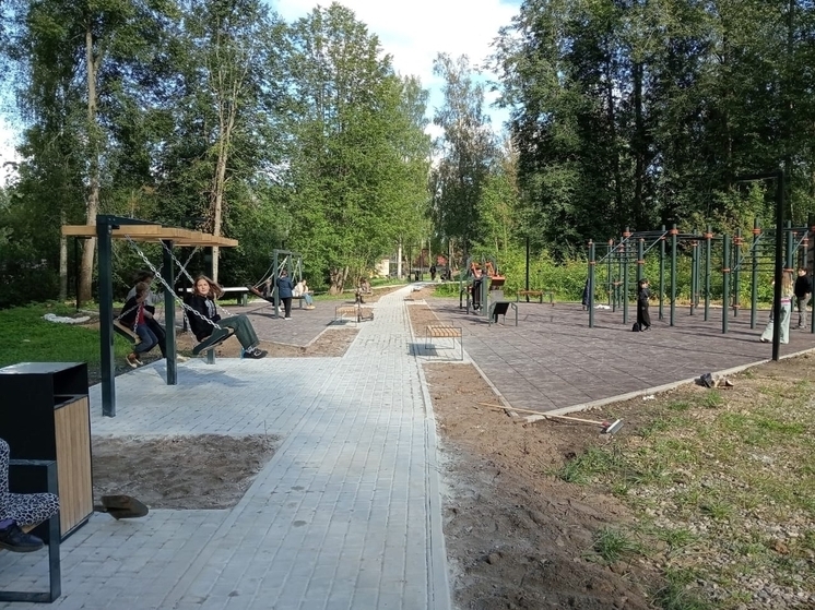 В Окуловке благоустроили парк ОЦБК