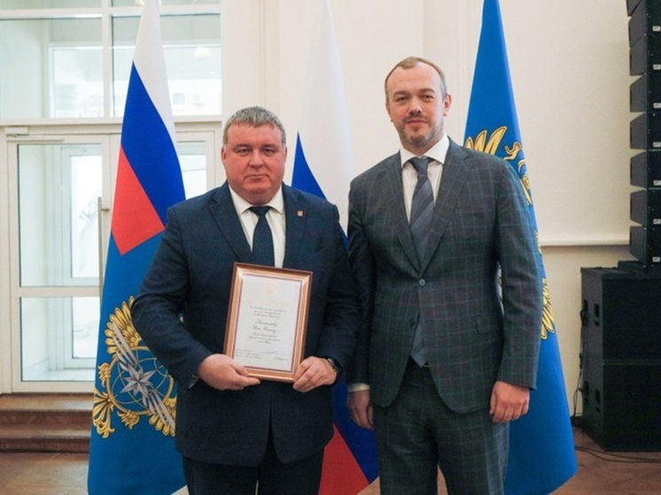 Глава администрации Тулы Беспалов получил благодарность Сергея Кириенко