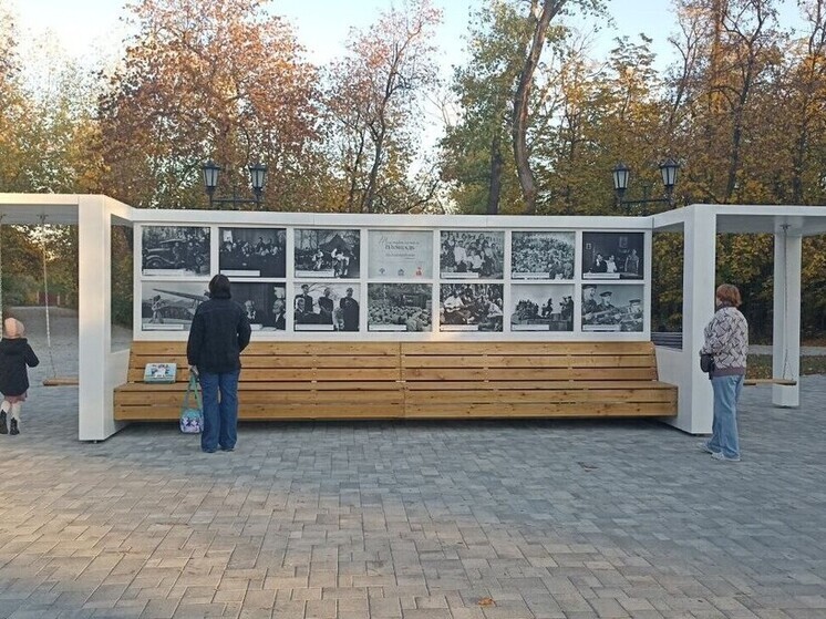 Выставка «Театральная площадь» открылась в Антрацитовском муниципальном округе