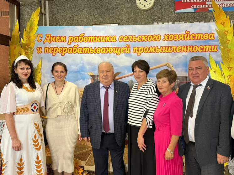 В Колпнянском районе чествовали аграриев