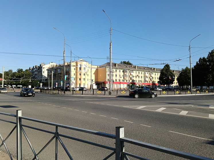 Какой поворотник включать при въезде на кольцо: Верховный суд поставил точку в вопросе - запомните раз и навсегда