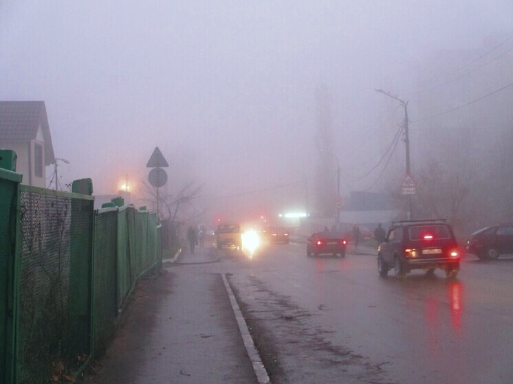 Саратовские водители столкнулись со сложными погодными условиями
