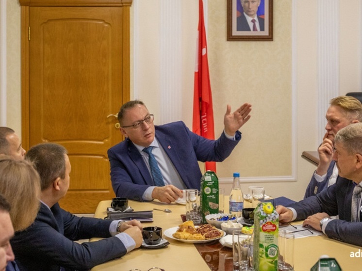 Глава Нарьян-Мара провел встречу с депутатами Горсовета