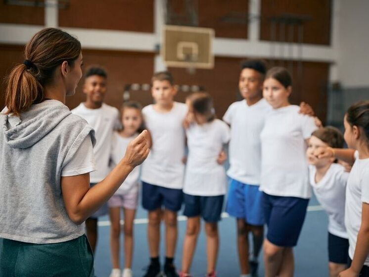 Петрозаводская школа должна компенсировать ученице 400 тысяч рублей за травму, полученную на уроке