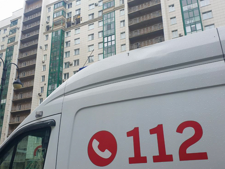 В квартире 10-летний мальчик обнаружил мертвыми своих родителей