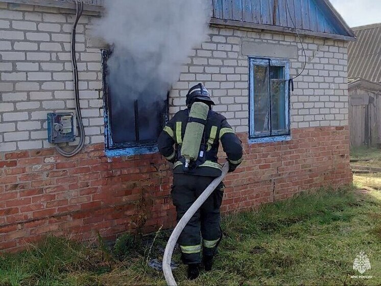 Частный дом загорелся в Мелитопольском районе