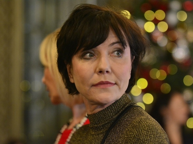 Актриса Семенова призналась, что пытается балансировать между работой и личной жизнью