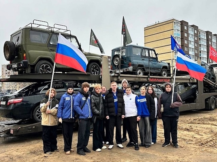 Из Архангельска в зону СВО ушёл автопоезд из семи машин