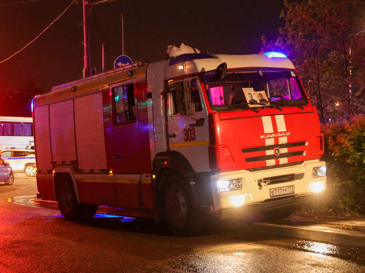 При пожаре в заброшенном здании бывшего лагеря ЗИЛ в Чехове обнаружено тело