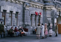 Фильм «Гетеры майора Соколова» значится последним в фильмографии Бахтиера Худойназарова, так же как и в списке работ исполнителя главной роли 50-летнего Андрея Панина. 