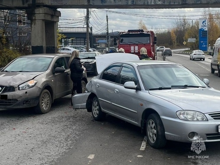 В столкновении Kia и Nissan в Калуге есть пострадавшие