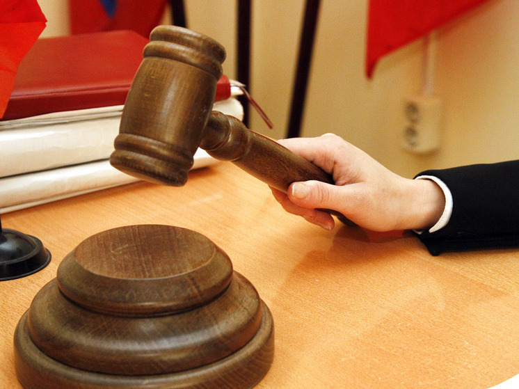 Ребенок из Амура получил 100 тысяч за падение на лестнице