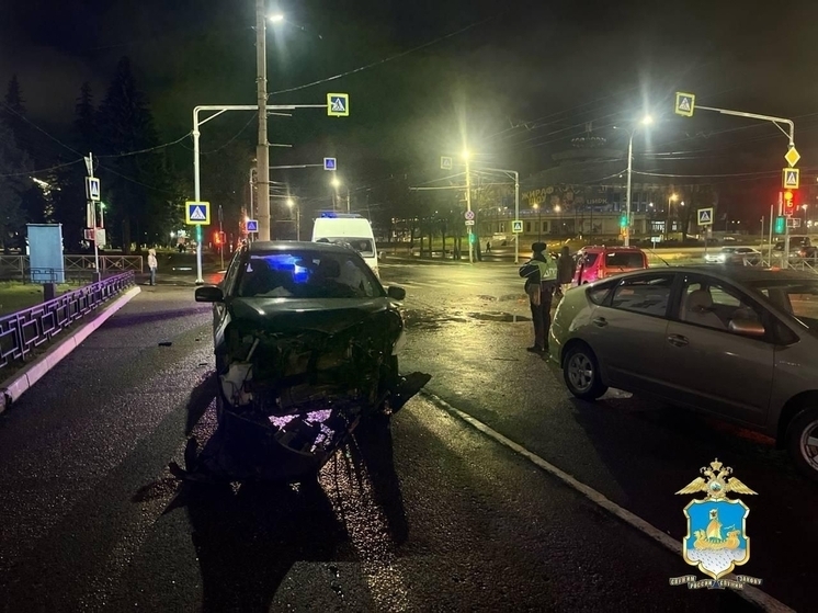 Мальчик и девочка разбились в автоаварии в Костроме