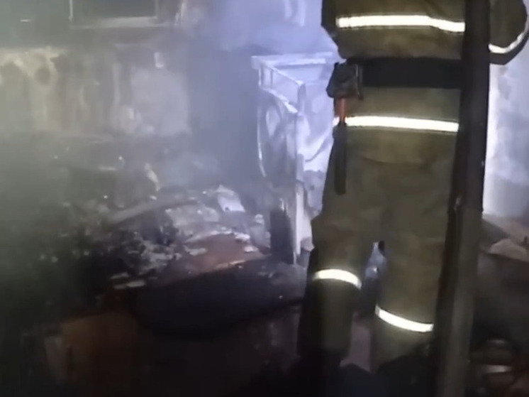 В Бурятии ночью горел жилой дом в селе Нижняя Иволга