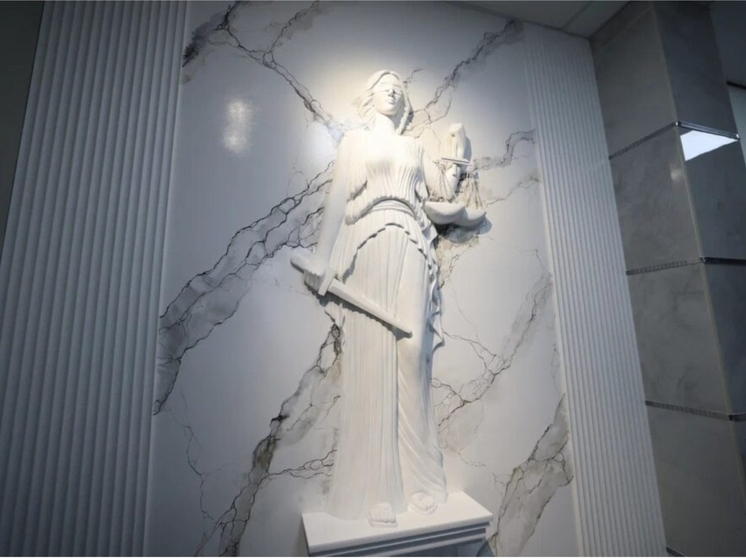 Суд в Якутии обязал мать-алкоголичку выплатить компенсацию дочери за жестокое обращение