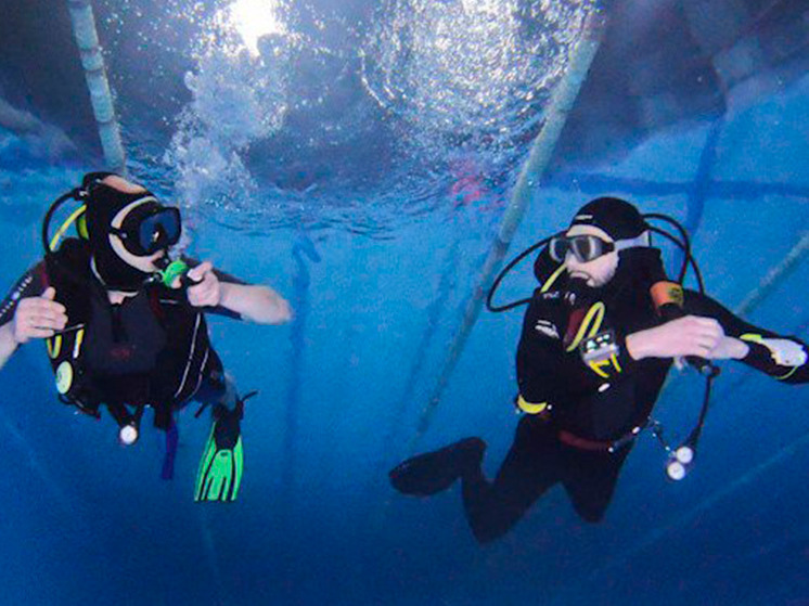 Брянскому парадайверу вручили международный сертификат