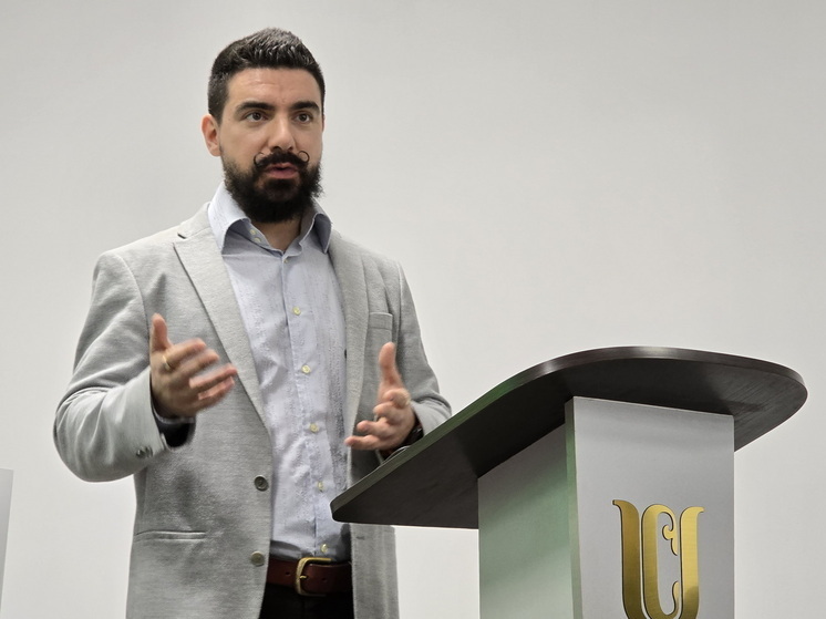 Язык живет, и это следует учитывать