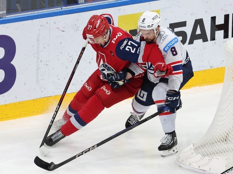 «Лада» упустила преимущество в 2 шайбы и проиграла «Локомотиву» со счетом 2:3