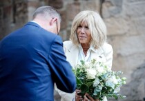 Дочь заявила суду, что “ложные заявления” в Интернете ухудшили качество жизни Брижит Макрон