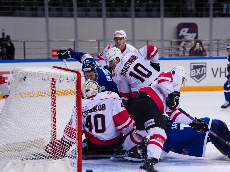 Красноярский «Сокол» одержал четвертую победу подряд в матче с пермским «Молотом»