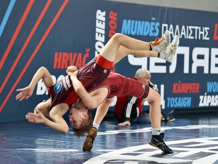 В Челябинске завершили капремонт школы по спортивной борьбе и самбо