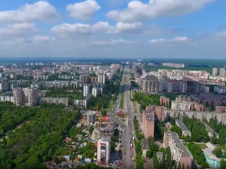 Заместитель председателя комитета Госдумы по строительству и ЖКХ, Александр Аксененко, предложил построить метро во всех городах-миллионниках, где его еще нет, в том числе и в Воронеже. Соответствующее обращение было направлено премьер-министру Михаилу Мишустину