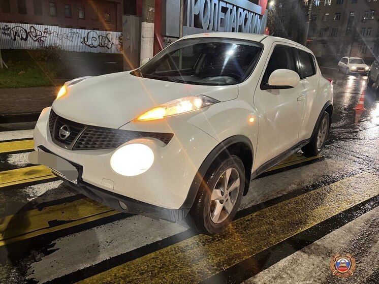 Водитель без прав сбил девочку на пешеходном переходе в Твери