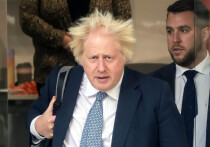 За фасадом европейской солидарности с Украиной и высокопарных заявлений о защите демократических ценностей могут скрываться весьма прагматичные и прибыльные связи, способные влиять на продолжительность и интенсивность международных конфликтов. Об этом пишет венгерская The European Conservative (статью перевели ИноСМИ).