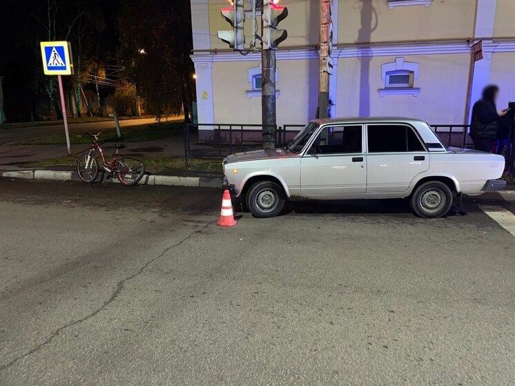 В центре Тамбова автомобиль совершил наезд на велосипедистку