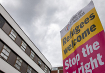 Скандальный отчет парламентского комитета раскрыл шокирующие детали провальной миграционной политики консерваторов в Великобритании: расходы на размещение беженцев в отелях достигли миллиардов фунтов, а частные компании получили сверхприбыли при полном отсутствии контроля со стороны властей