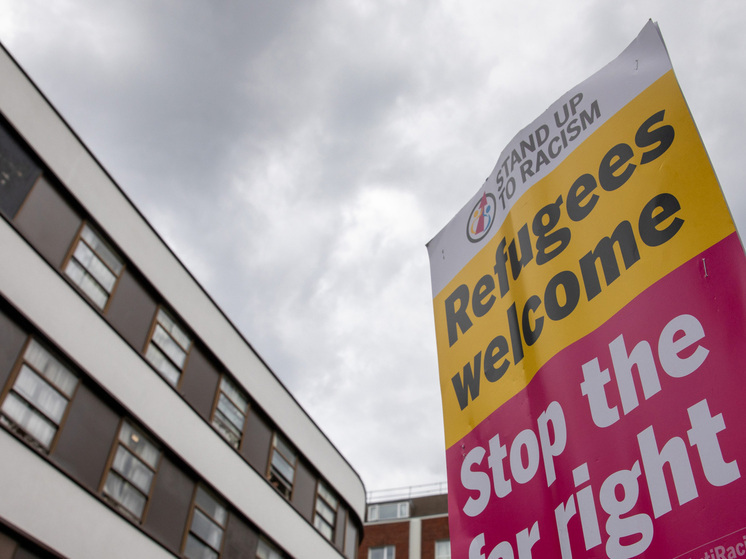 Расходы на отели для беженцев в Британии выросли до рекордных 15,3 млрд фунтов