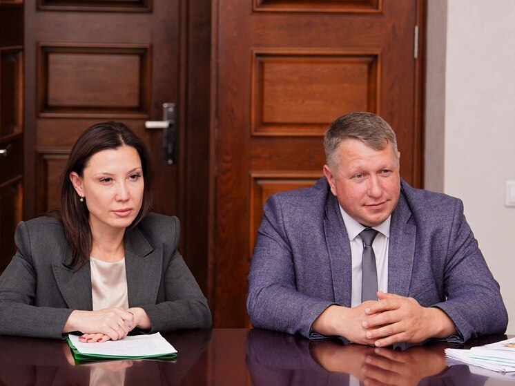 Депутаты Барнаульской городской Думы 29 октября встретились с экс-главой Быстроистокского района Дмитрием Поповым